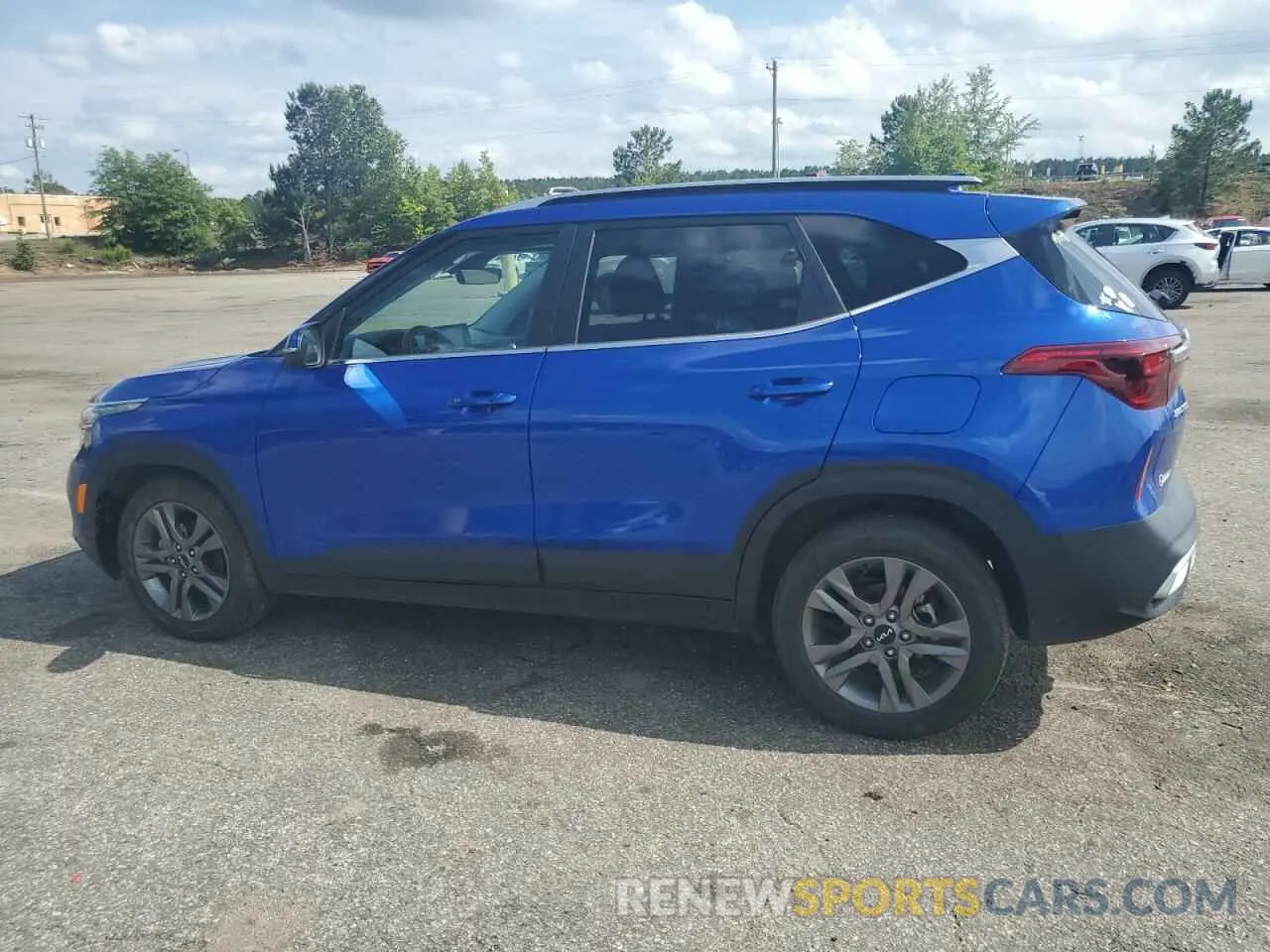 2 Photograph of a damaged car KNDEU2AA1P7356780 KIA SELTOS 2023