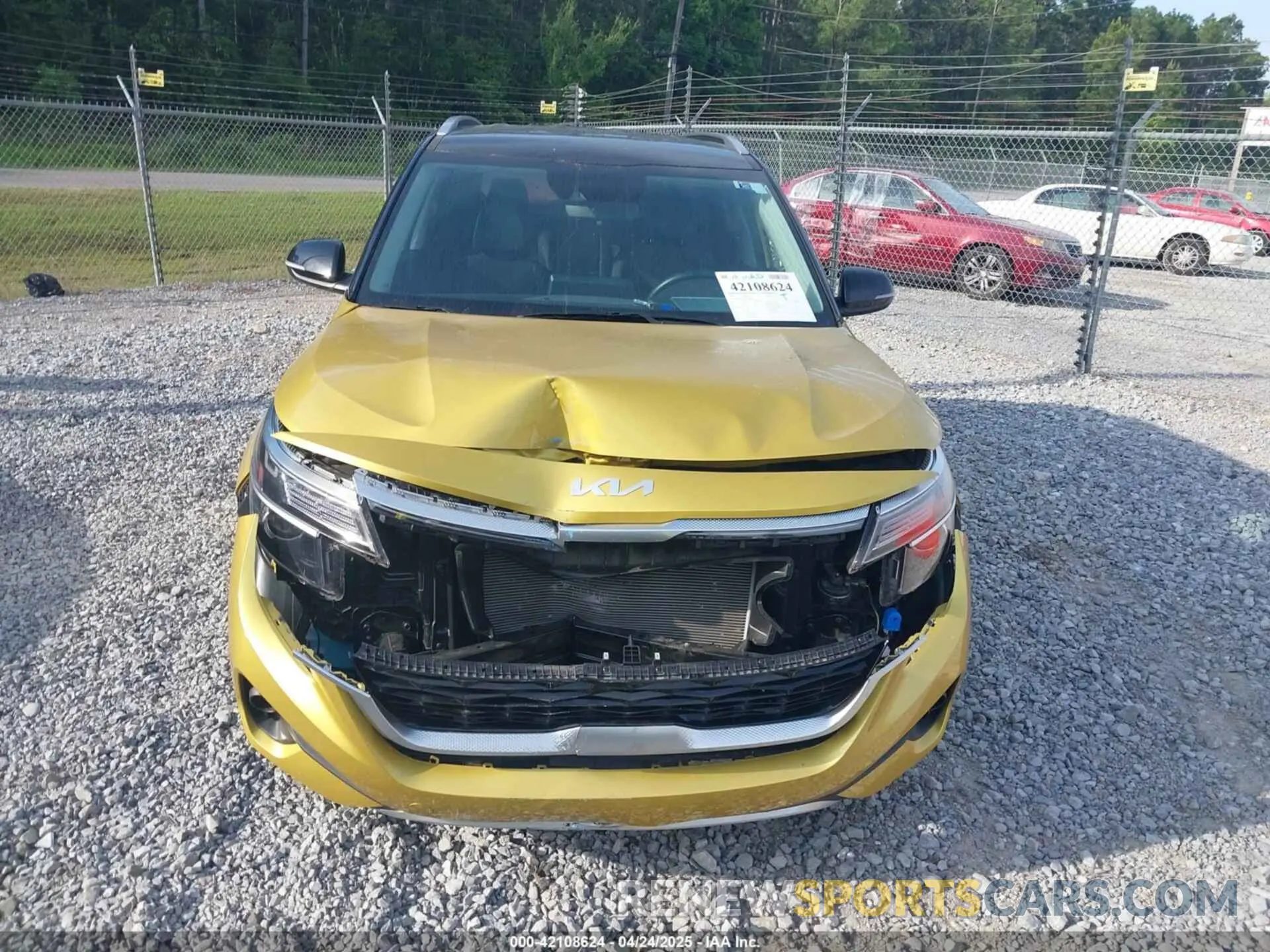 12 Photograph of a damaged car KNDEU2AA1P7396163 KIA SELTOS 2023