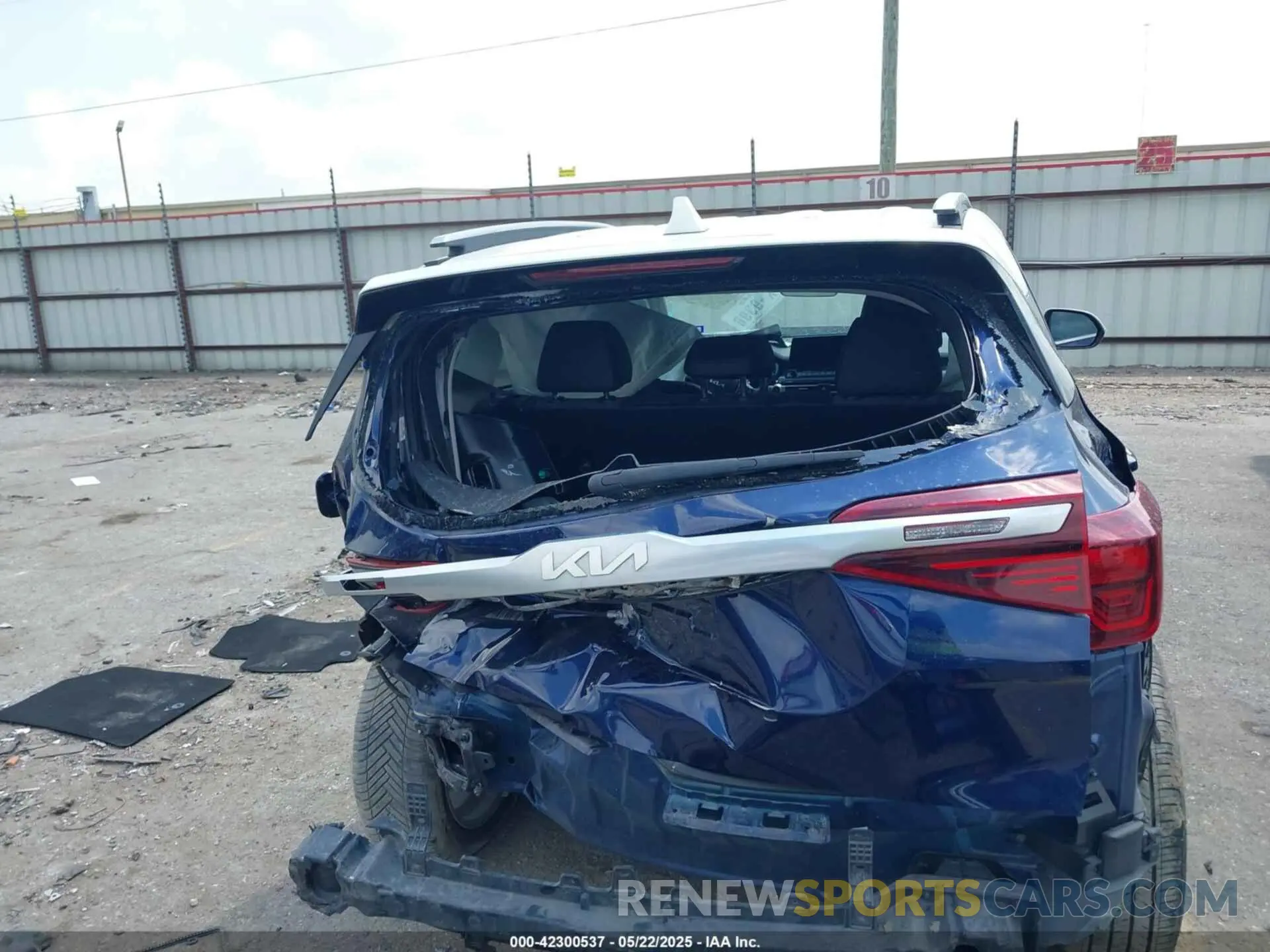 16 Photograph of a damaged car KNDEU2AA3P7397279 KIA SELTOS 2023
