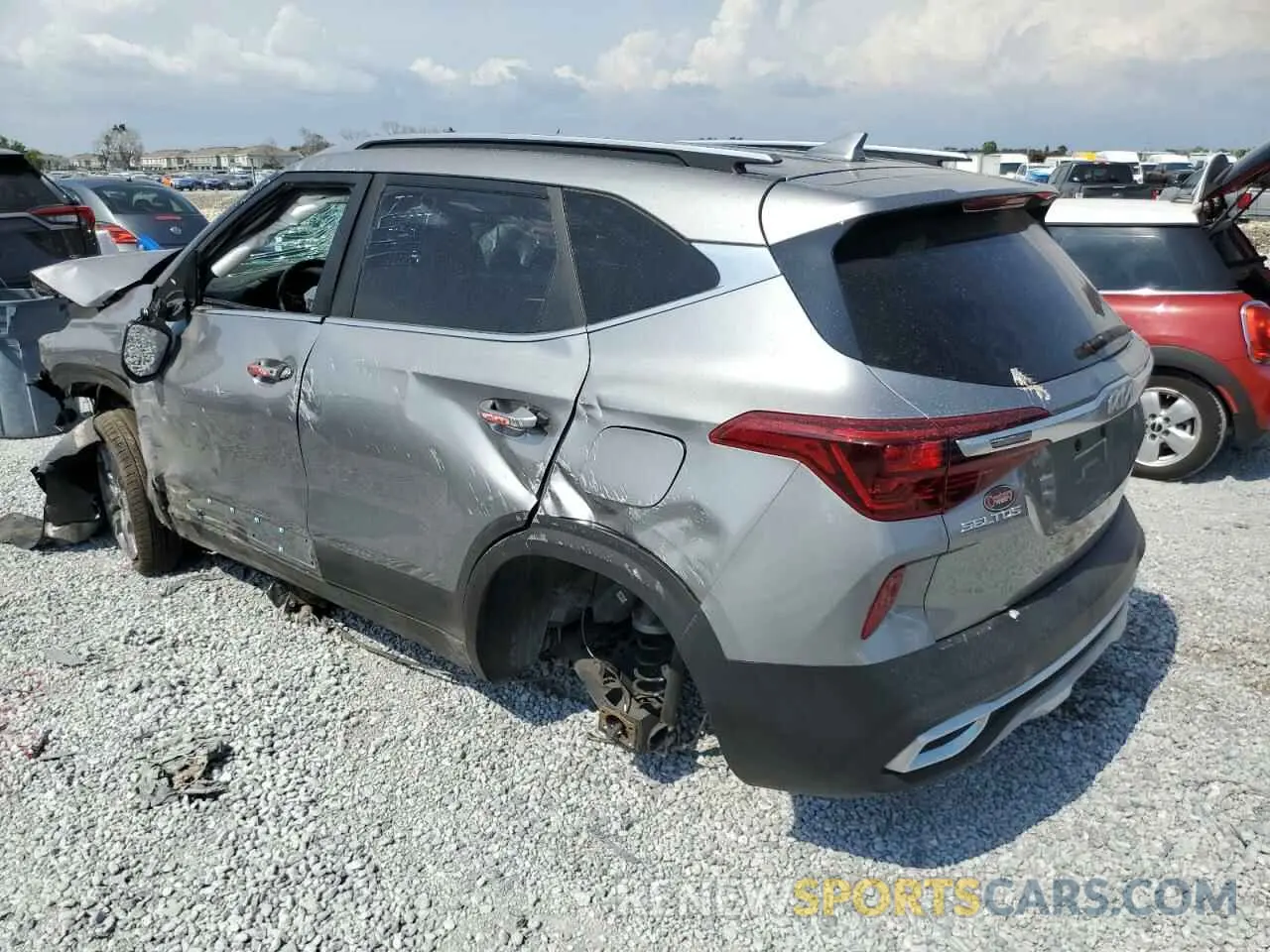 2 Photograph of a damaged car KNDEU2AA4P7452273 KIA SELTOS 2023