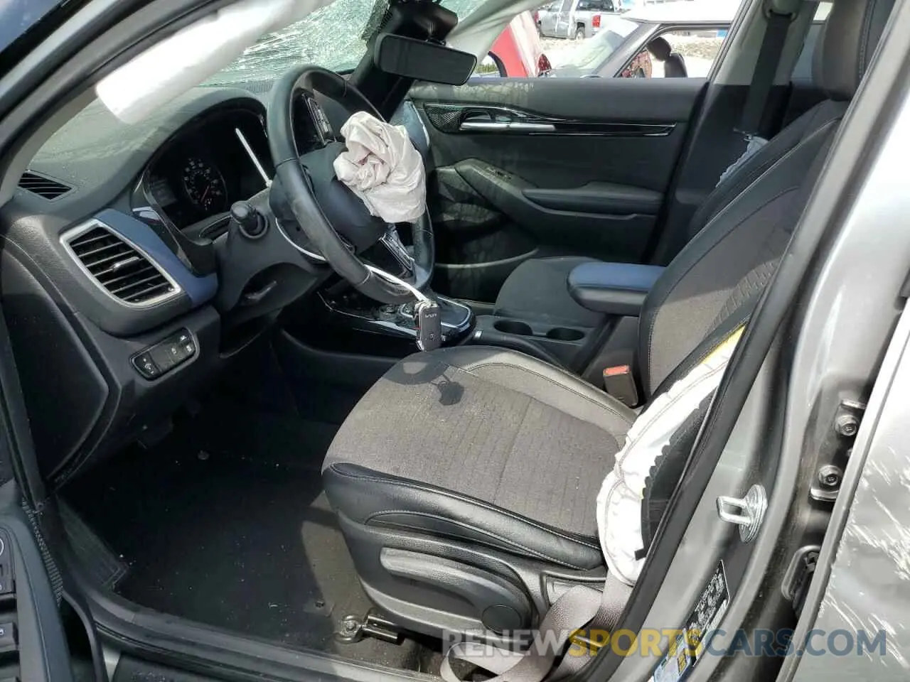 7 Photograph of a damaged car KNDEU2AA4P7452273 KIA SELTOS 2023