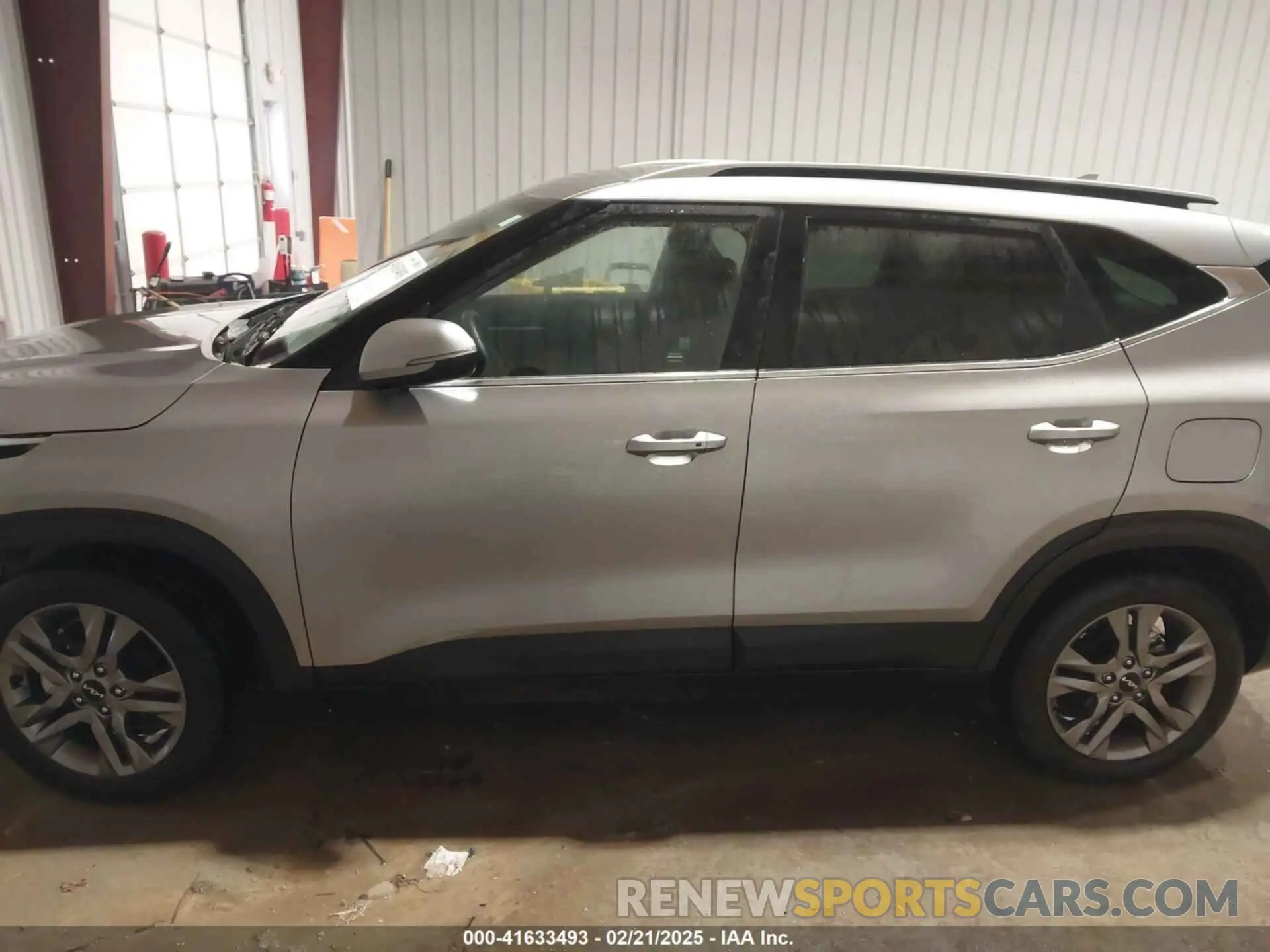 14 Фотография поврежденного автомобиля KNDEU2AA7P7418568 KIA SELTOS 2023