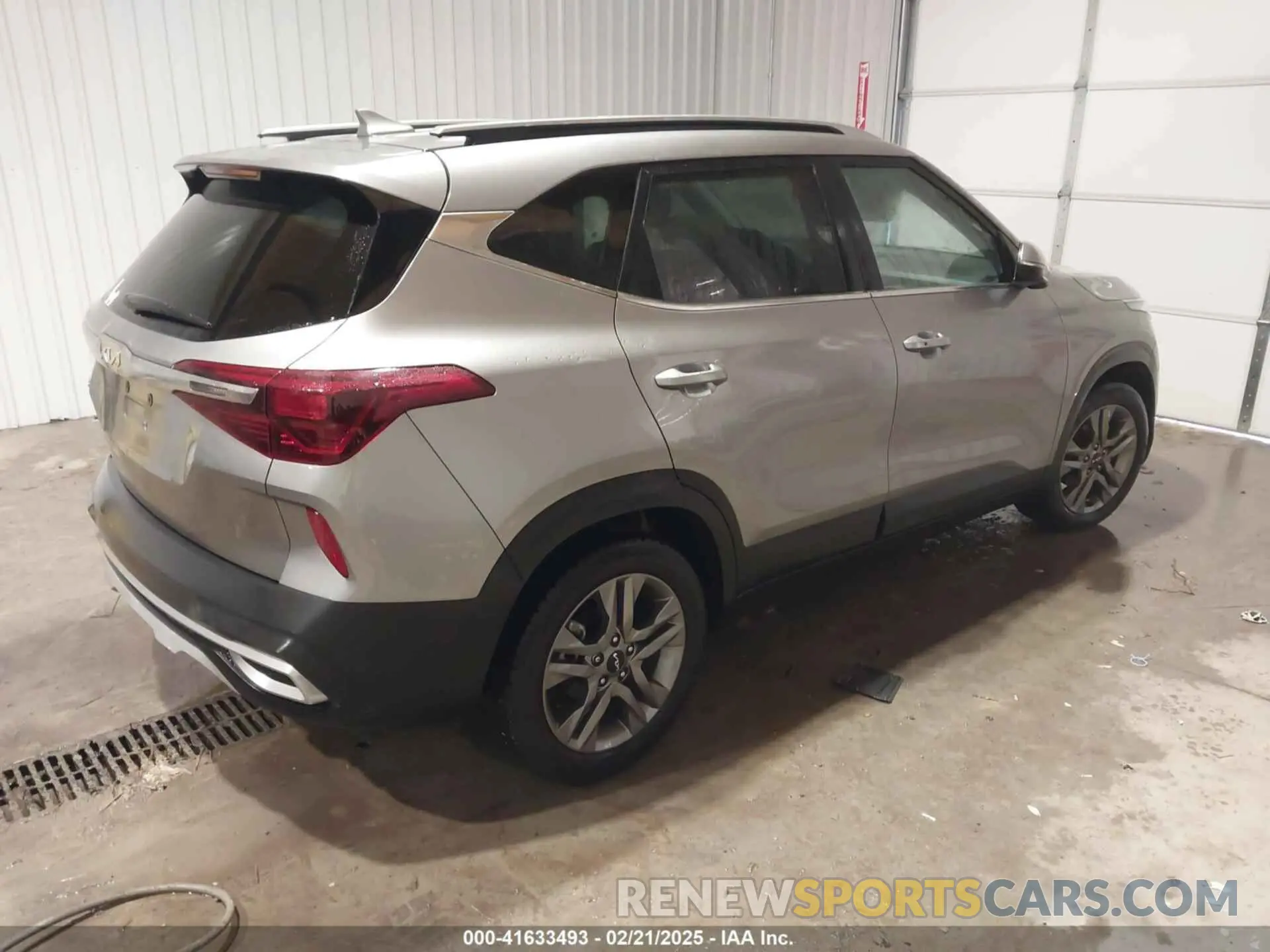 4 Фотография поврежденного автомобиля KNDEU2AA7P7418568 KIA SELTOS 2023