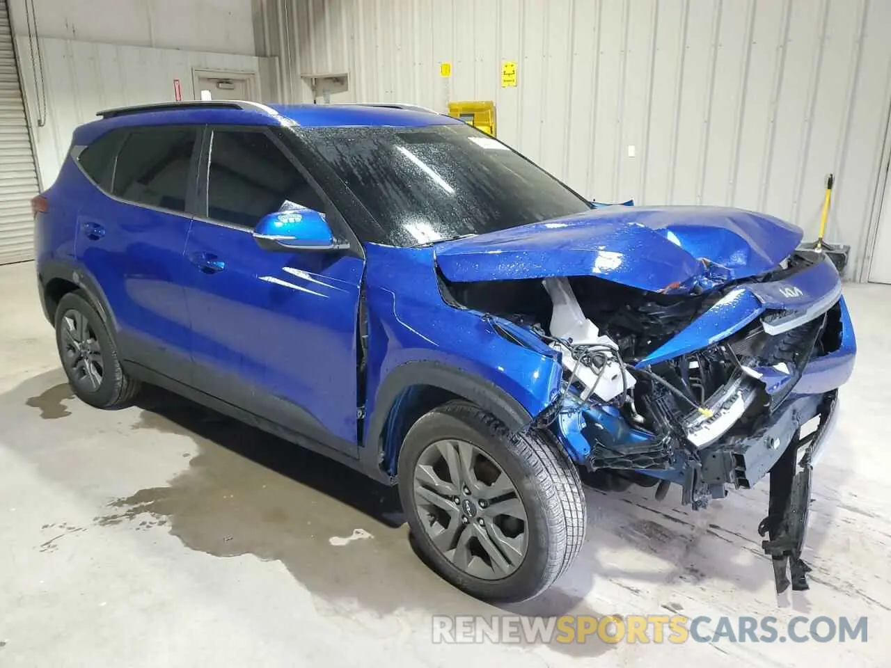 4 Photograph of a damaged car KNDEU2AA8P7391753 KIA SELTOS 2023