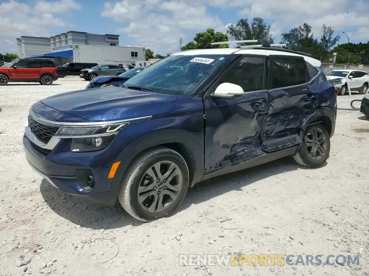 1 Photograph of a damaged car KNDEU2AA8P7395284 KIA SELTOS 2023