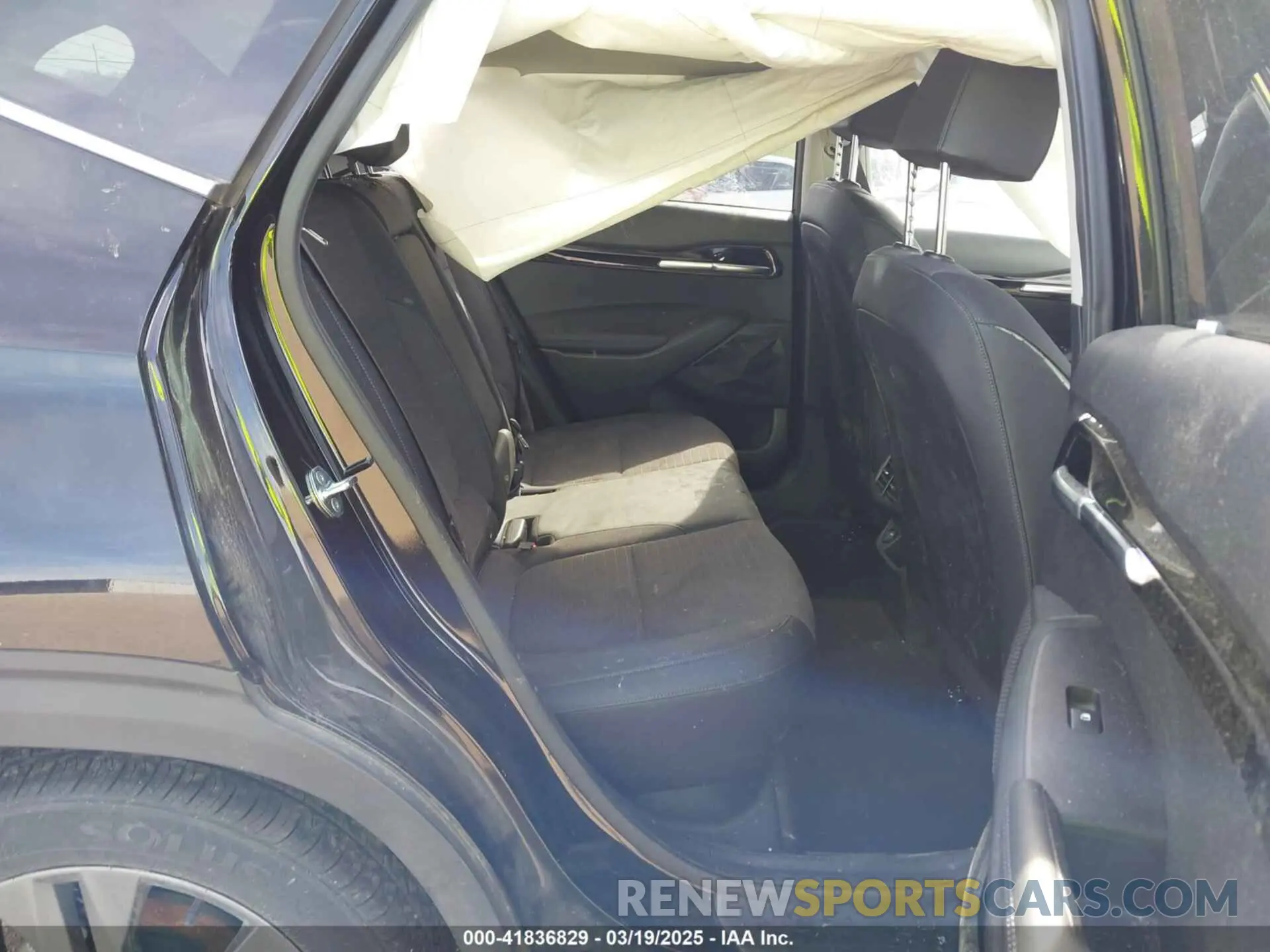 8 Photograph of a damaged car KNDEU2AA9P7367509 KIA SELTOS 2023
