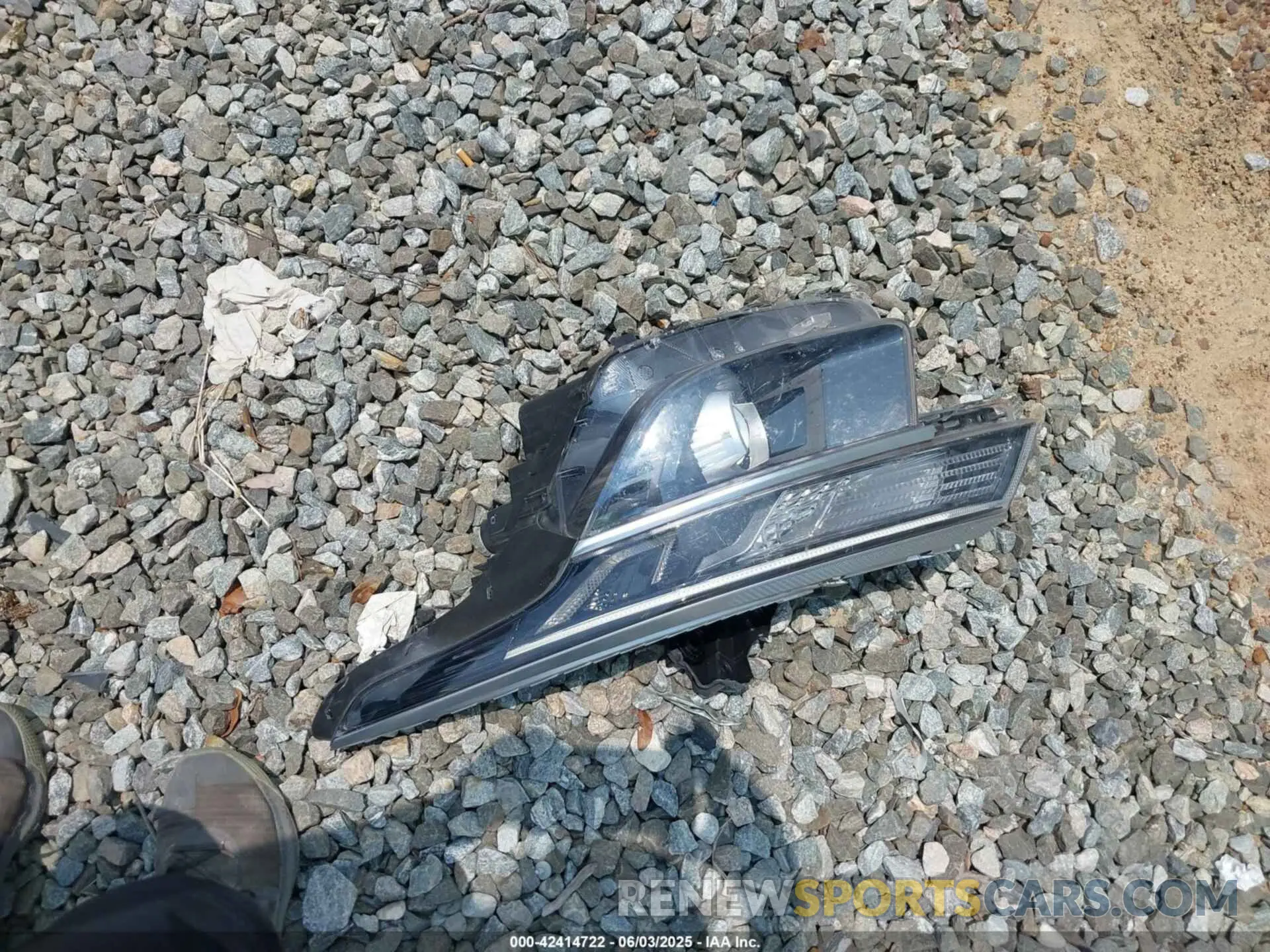 11 Photograph of a damaged car KNDEU2AA9P7394712 KIA SELTOS 2023