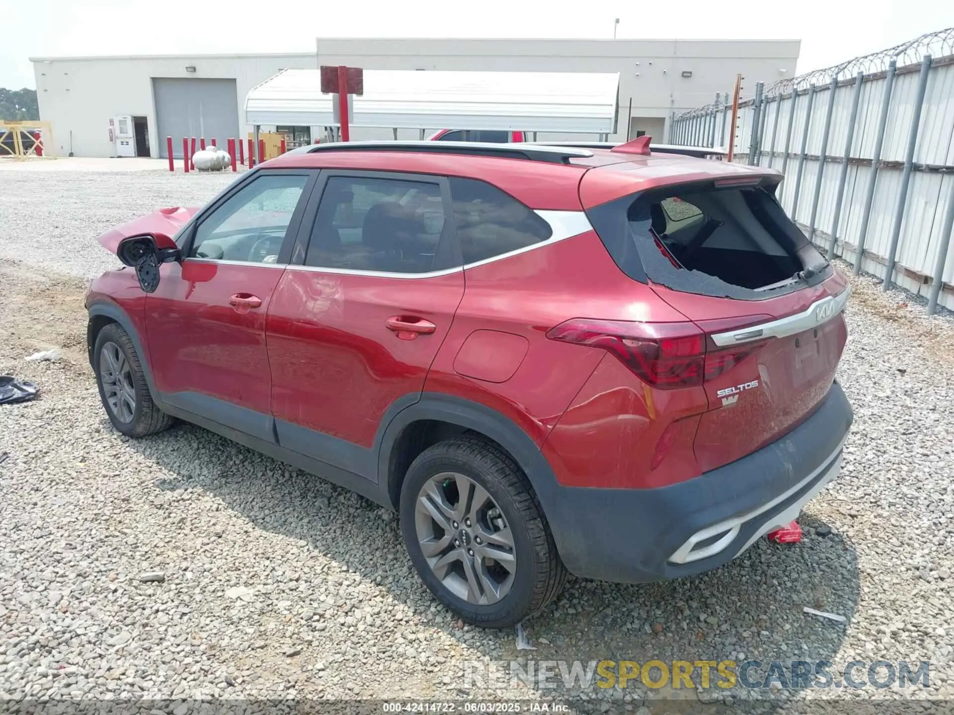 3 Photograph of a damaged car KNDEU2AA9P7394712 KIA SELTOS 2023