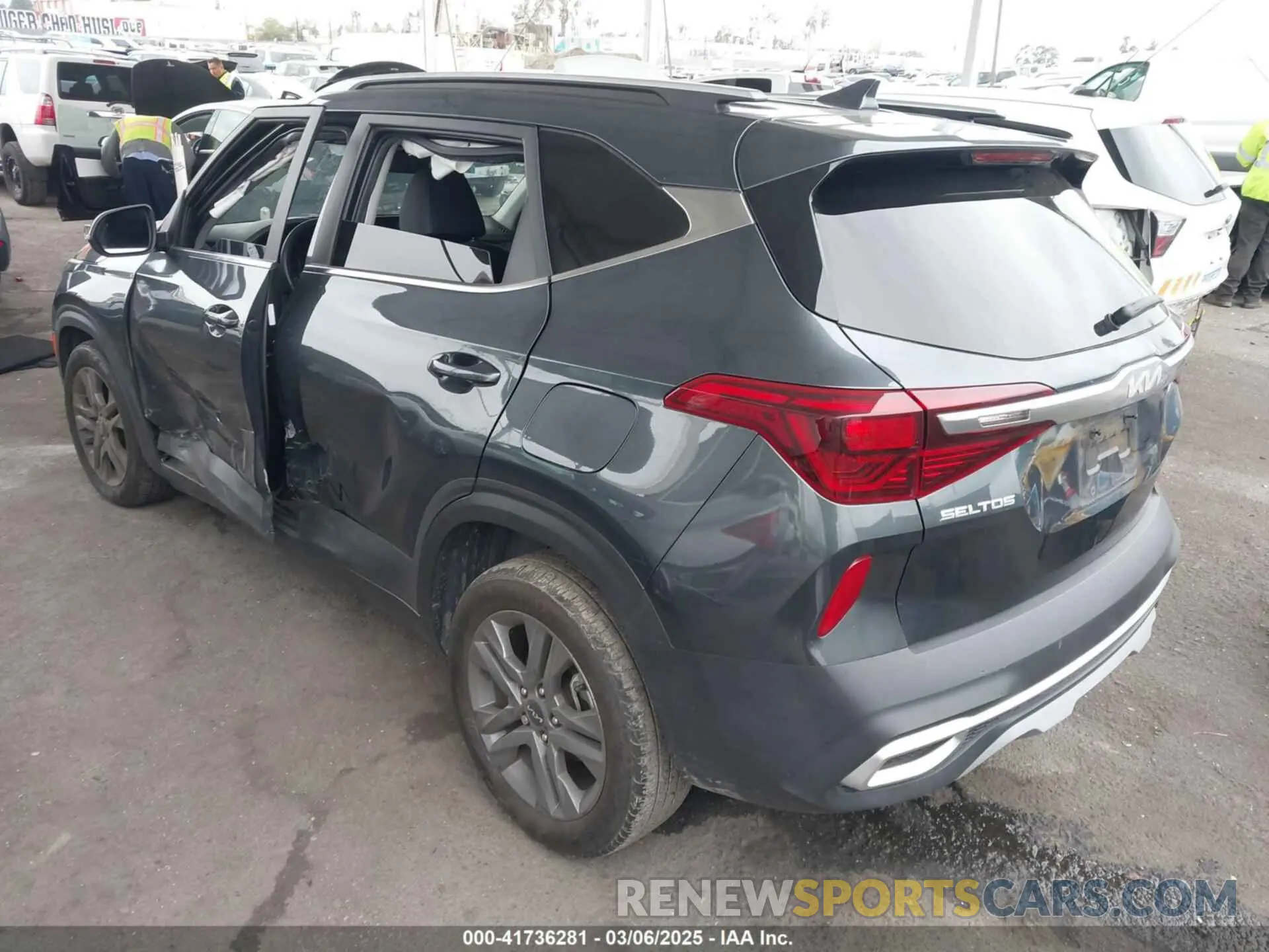 3 Photograph of a damaged car KNDEU2AA9P7457825 KIA SELTOS 2023