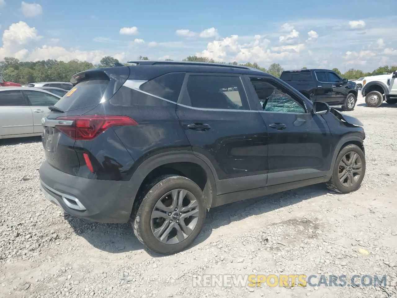 3 Photograph of a damaged car KNDEU2AAXP7378597 KIA SELTOS 2023