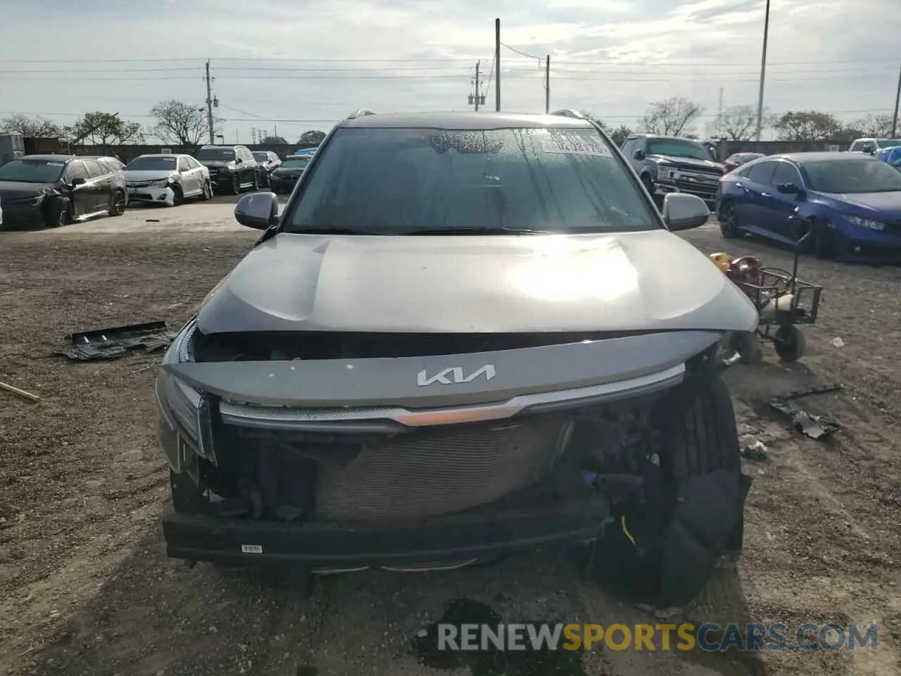 5 Photograph of a damaged car KNDEU2AAXP7432674 KIA SELTOS 2023