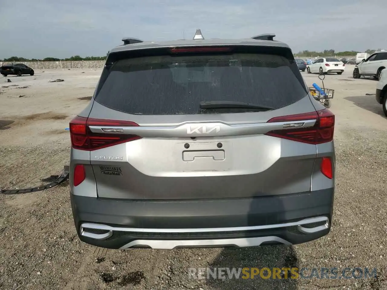 6 Photograph of a damaged car KNDEU2AAXP7432674 KIA SELTOS 2023