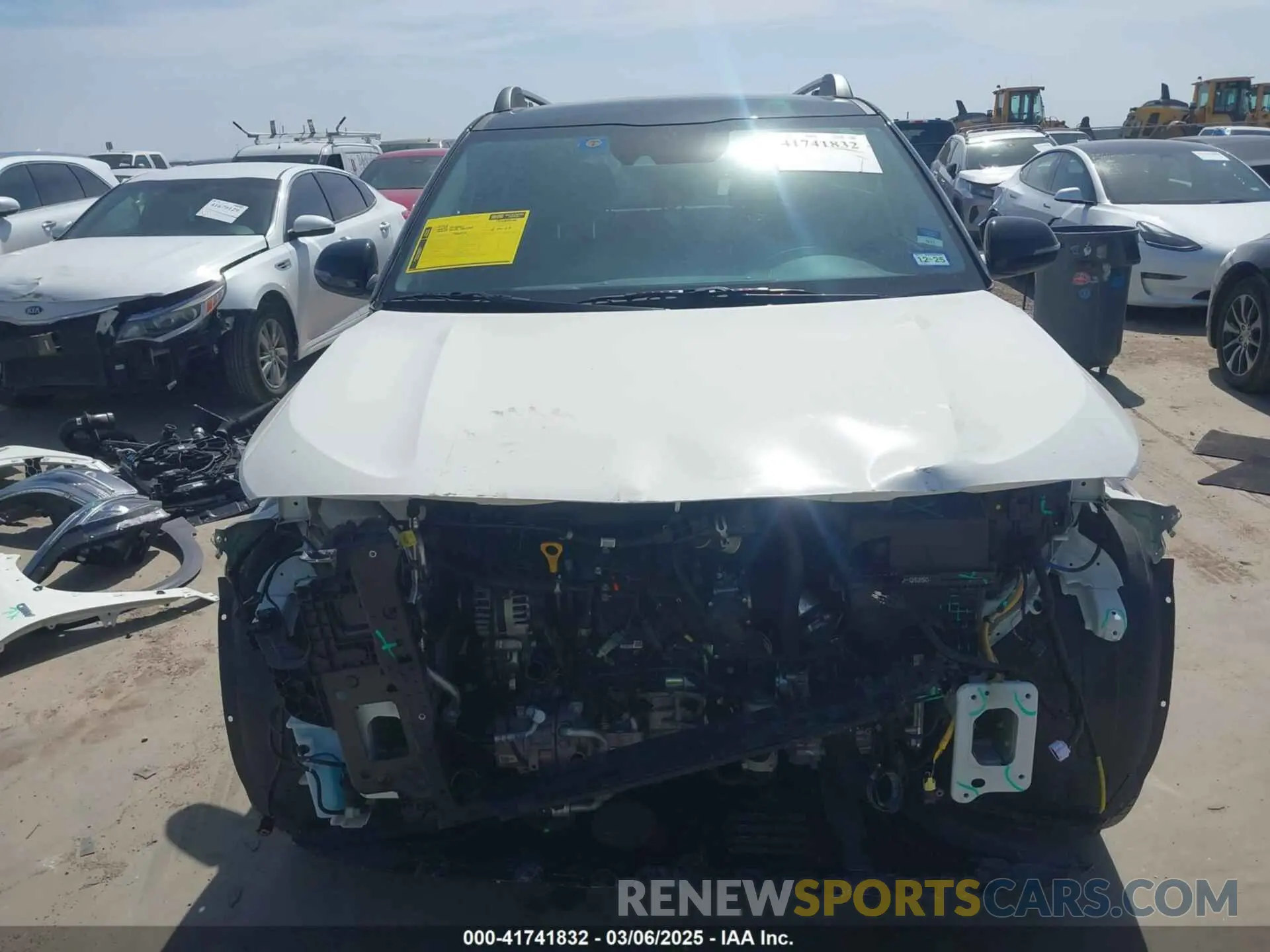 13 Фотография поврежденного автомобиля KNDEUCA21P7402056 KIA SELTOS 2023
