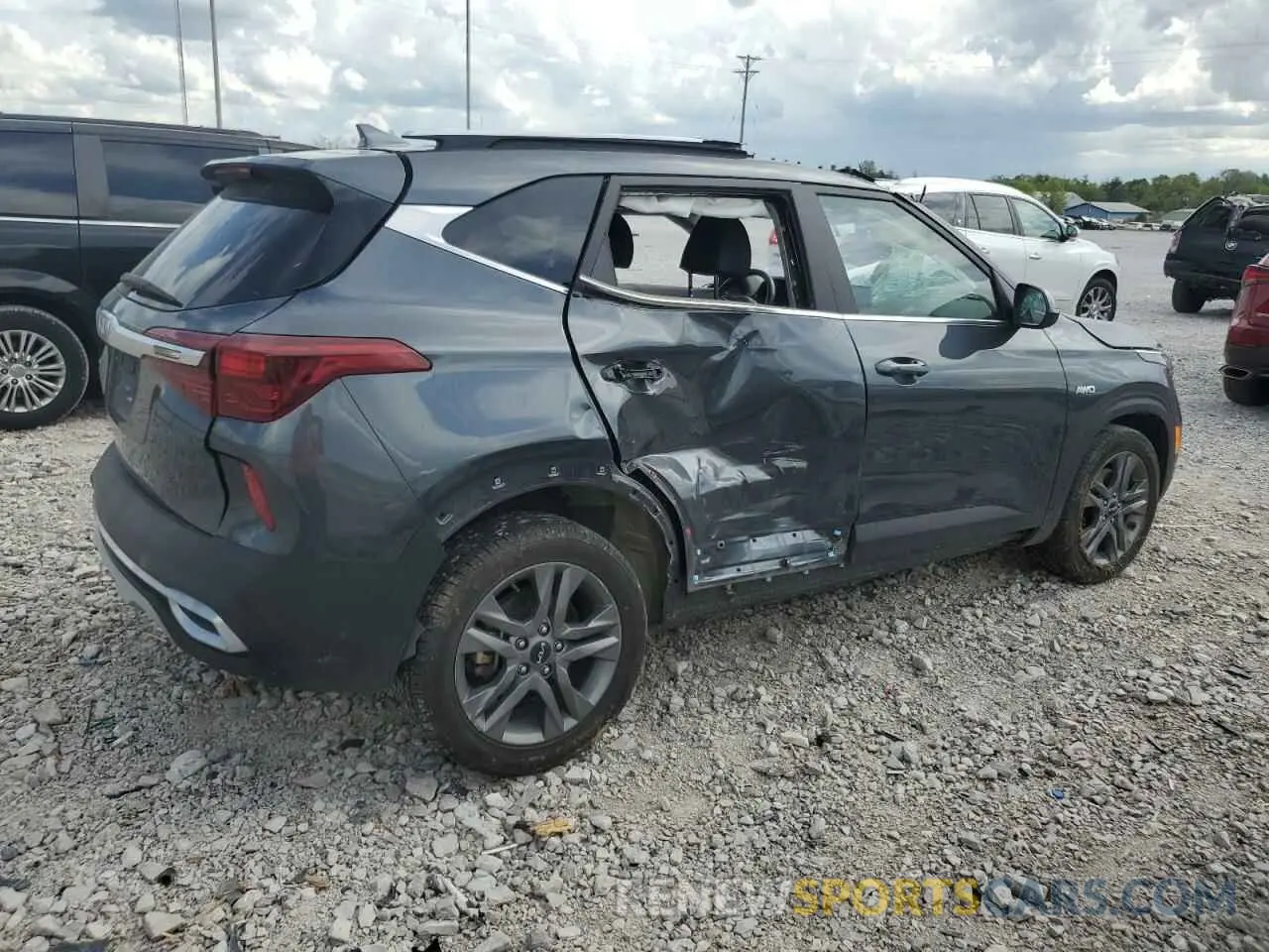3 Фотография поврежденного автомобиля KNDEUCAA5P7395877 KIA SELTOS 2023