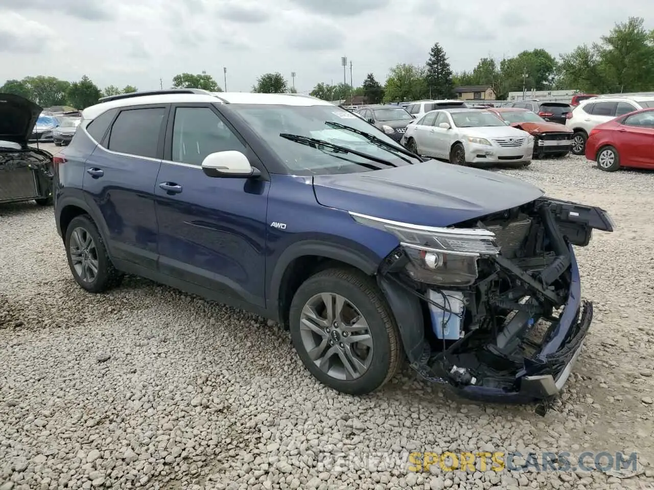 4 Фотография поврежденного автомобиля KNDEUCAA5P7439876 KIA SELTOS 2023