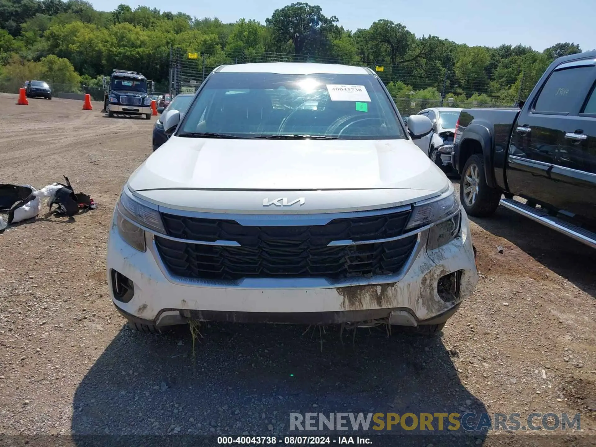 12 Photograph of a damaged car KNDEPCAA1R7645187 KIA SELTOS 2024