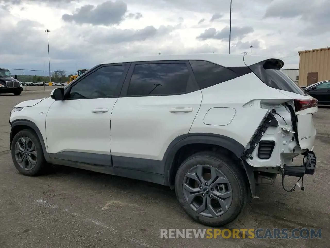 2 Photograph of a damaged car KNDEPCAA2R7550119 KIA SELTOS 2024