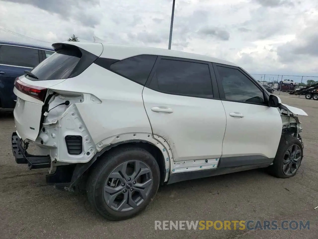 3 Photograph of a damaged car KNDEPCAA2R7550119 KIA SELTOS 2024