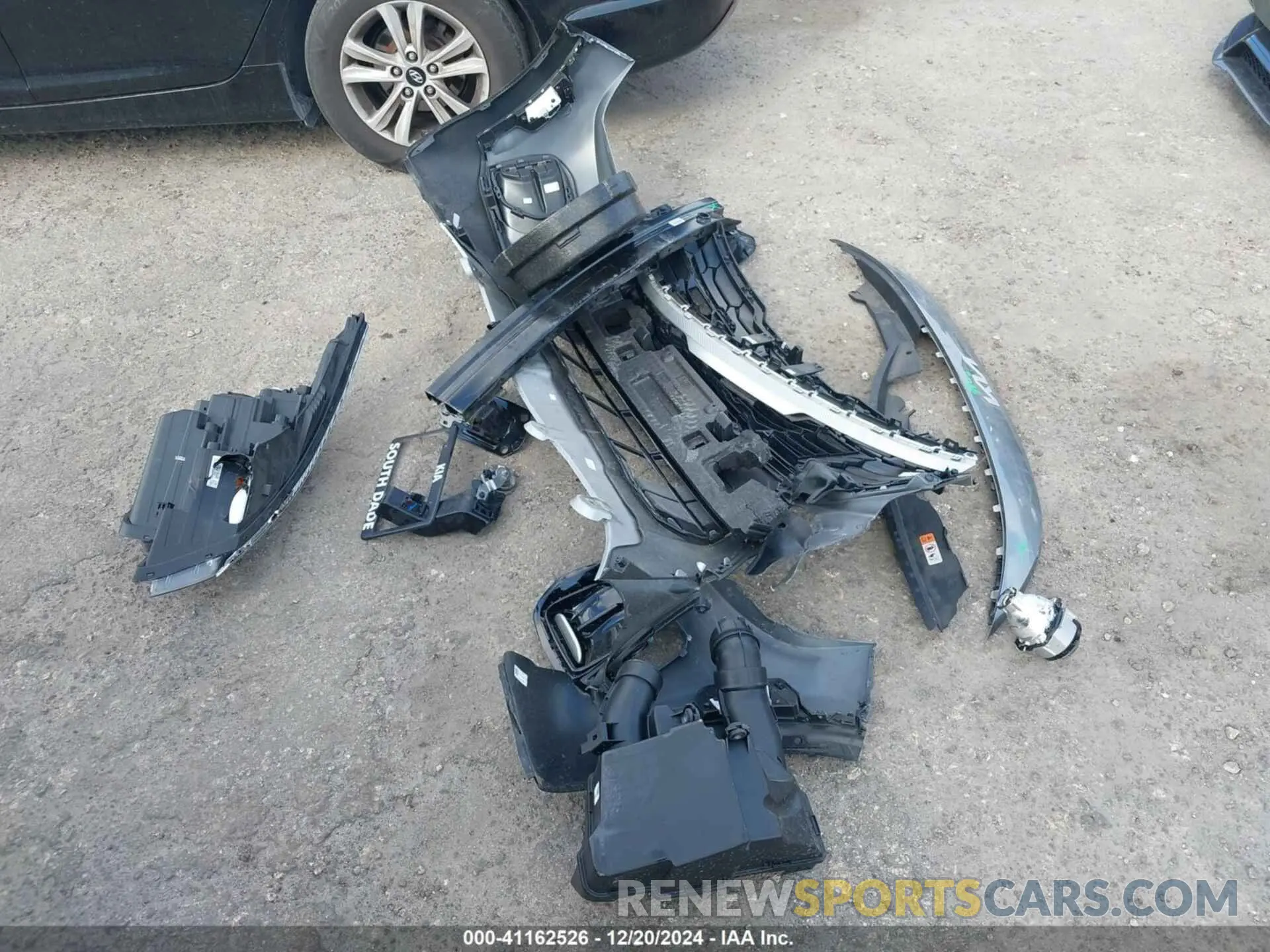 12 Photograph of a damaged car KNDEPCAA5R7663949 KIA SELTOS 2024