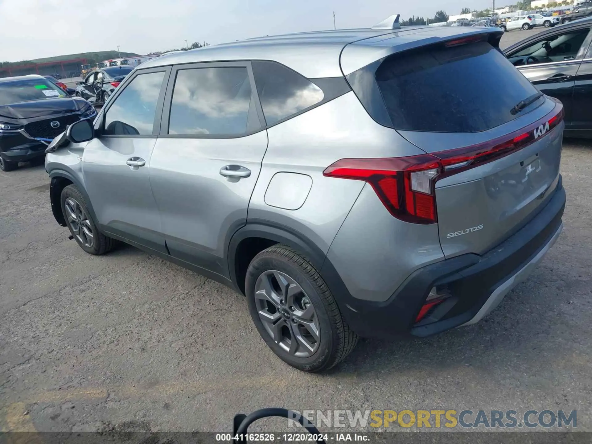 3 Photograph of a damaged car KNDEPCAA5R7663949 KIA SELTOS 2024