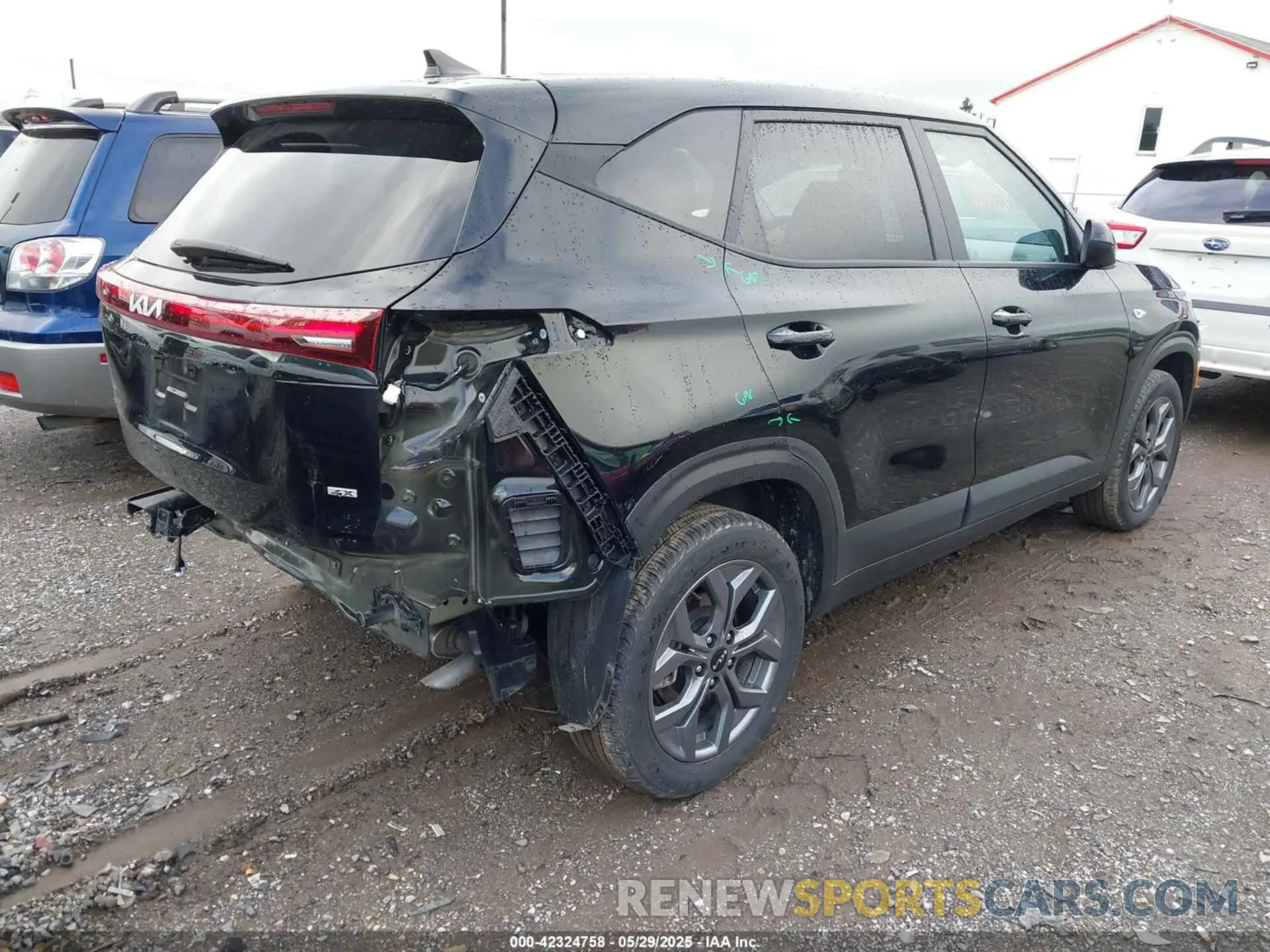4 Photograph of a damaged car KNDEPCAA5R7667130 KIA SELTOS 2024