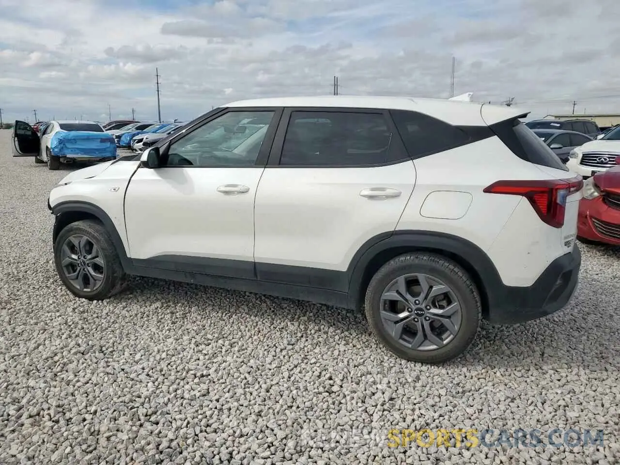 2 Photograph of a damaged car KNDEPCAA7R7577770 KIA SELTOS 2024