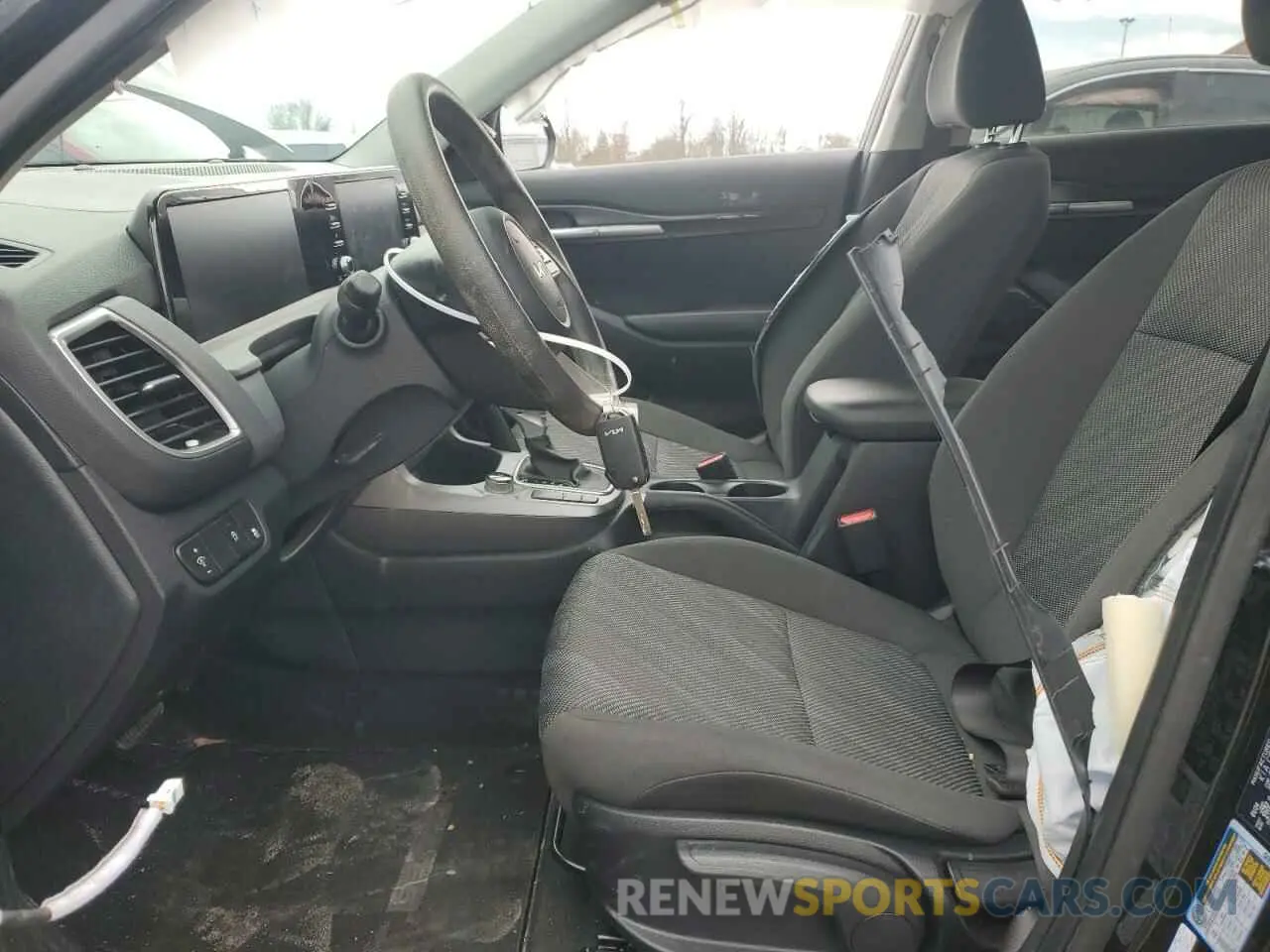 7 Photograph of a damaged car KNDEPCAA7R7620505 KIA SELTOS 2024