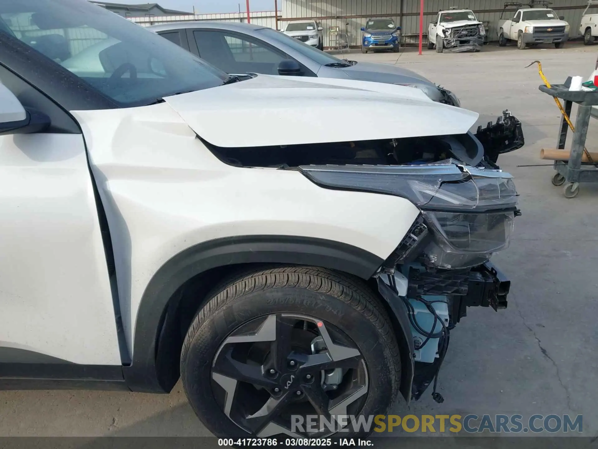 18 Фотография поврежденного автомобиля KNDER2AA1R7659367 KIA SELTOS 2024