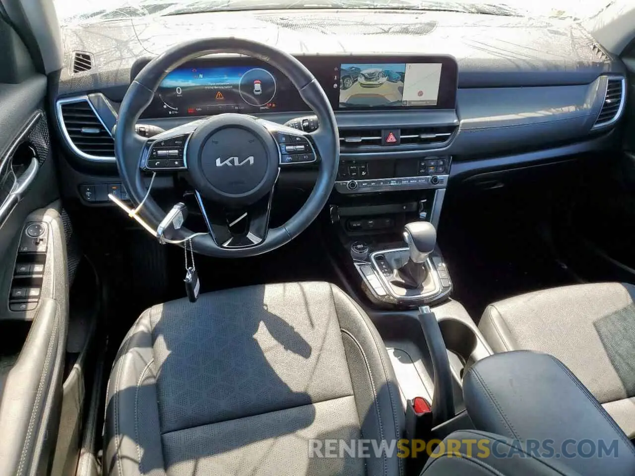 8 Фотография поврежденного автомобиля KNDER2AA2R7493229 KIA SELTOS 2024