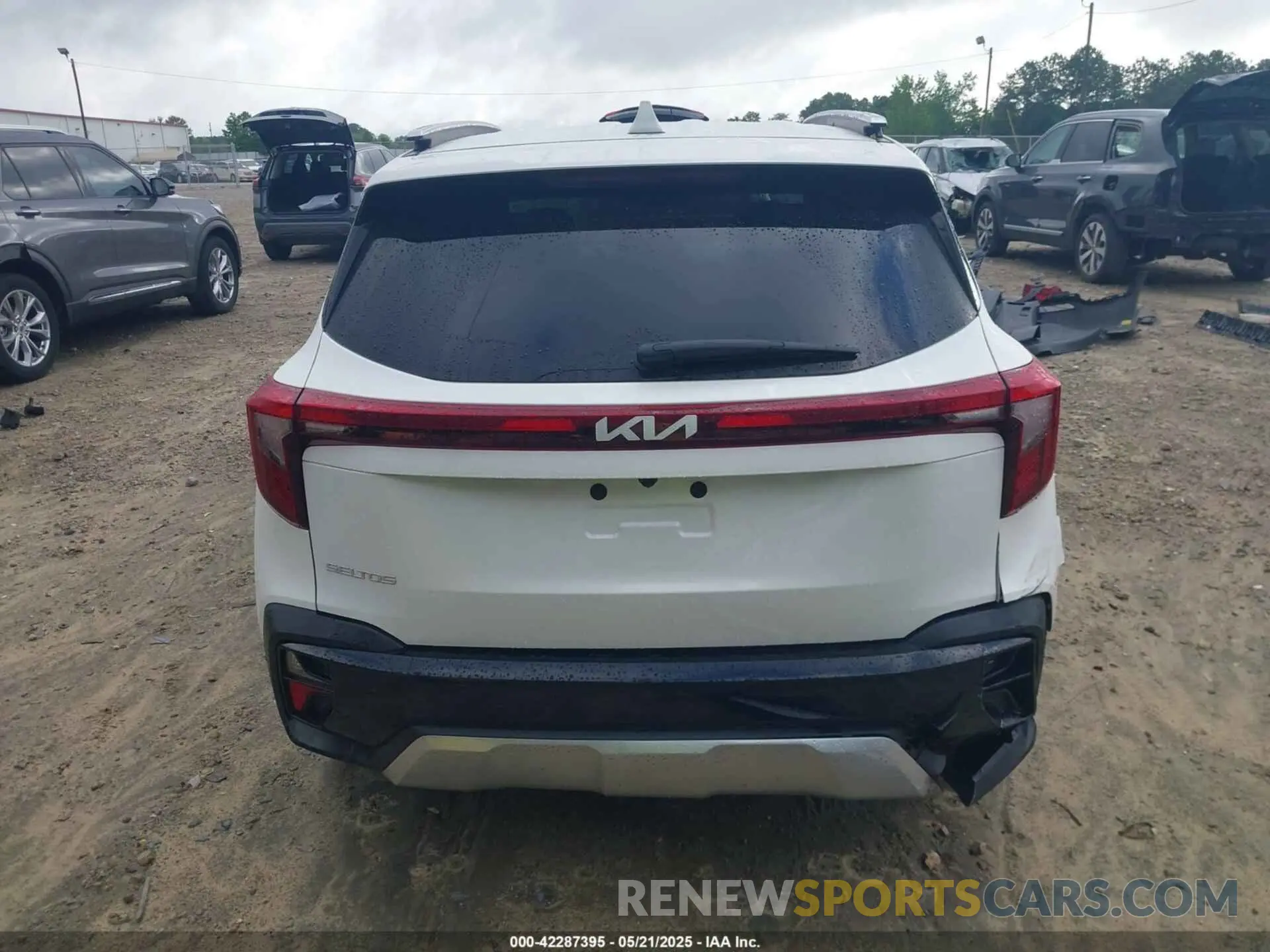 17 Фотография поврежденного автомобиля KNDER2AA4R7637413 KIA SELTOS 2024