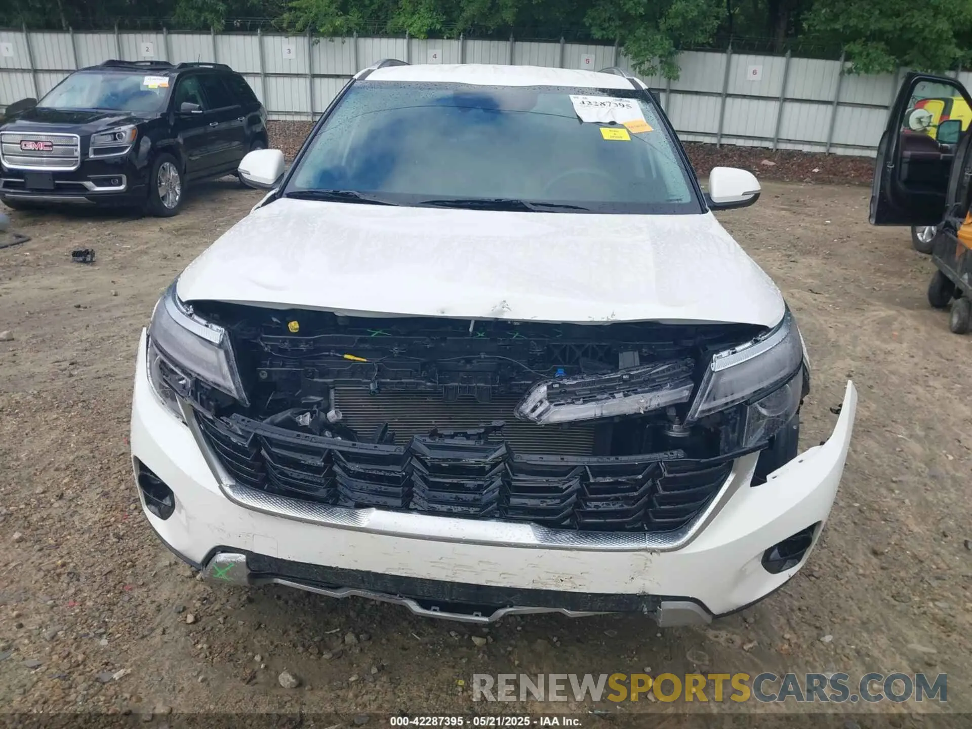 6 Фотография поврежденного автомобиля KNDER2AA4R7637413 KIA SELTOS 2024