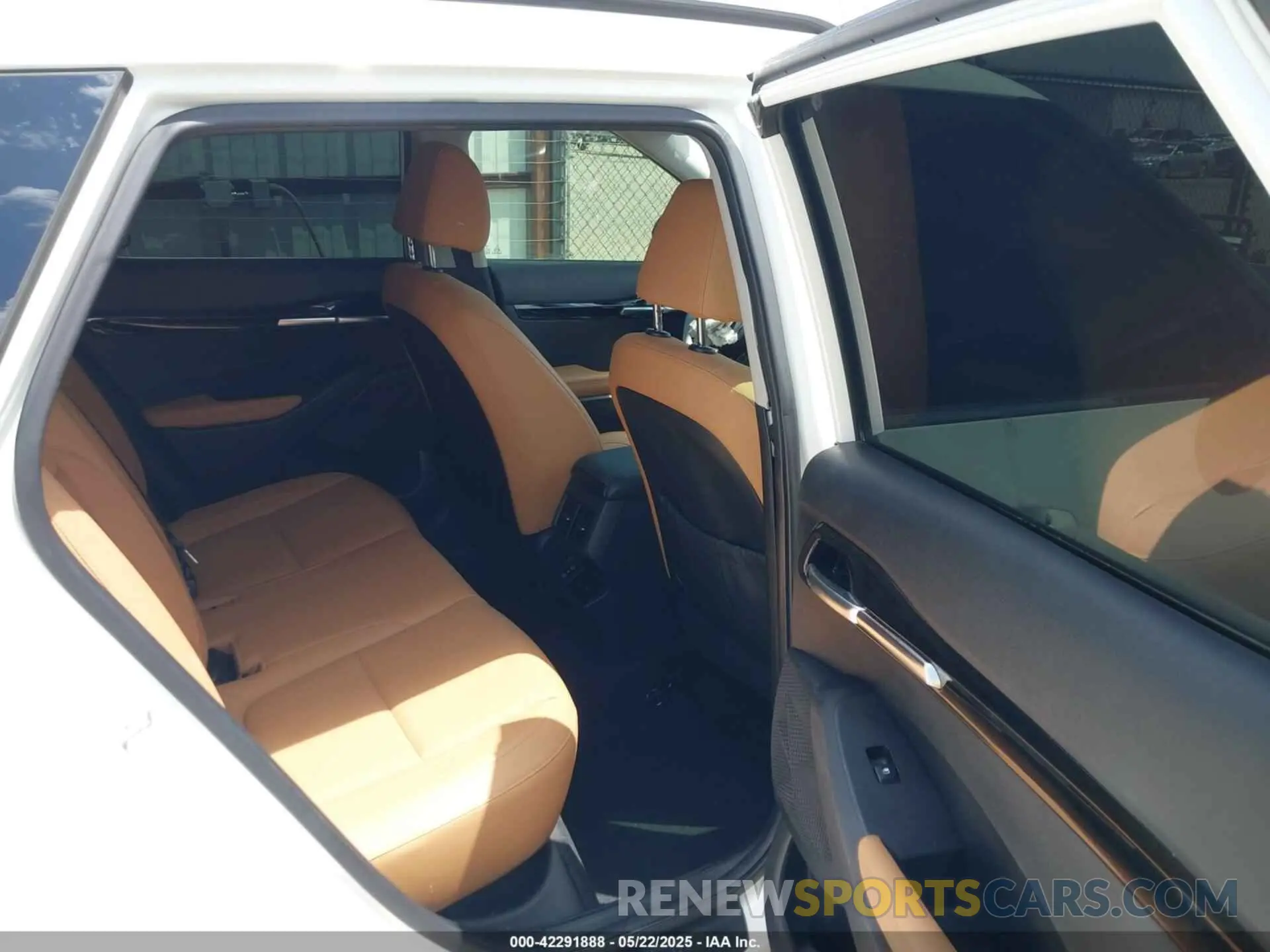 8 Фотография поврежденного автомобиля KNDER2AA5R7491006 KIA SELTOS 2024