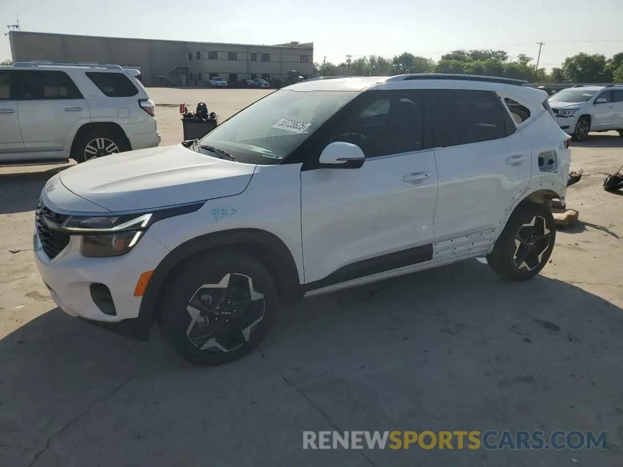 1 Фотография поврежденного автомобиля KNDER2AA7R7595559 KIA SELTOS 2024