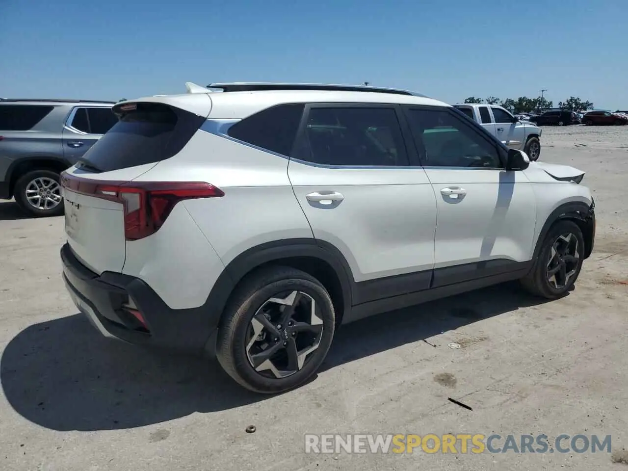 3 Photograph of a damaged car KNDER2AA7R7602137 KIA SELTOS 2024