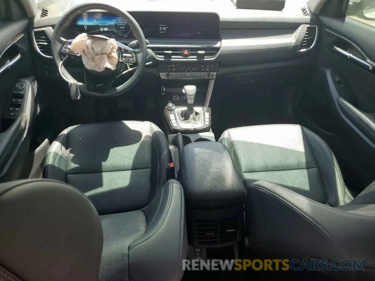 8 Photograph of a damaged car KNDER2AA7R7602137 KIA SELTOS 2024