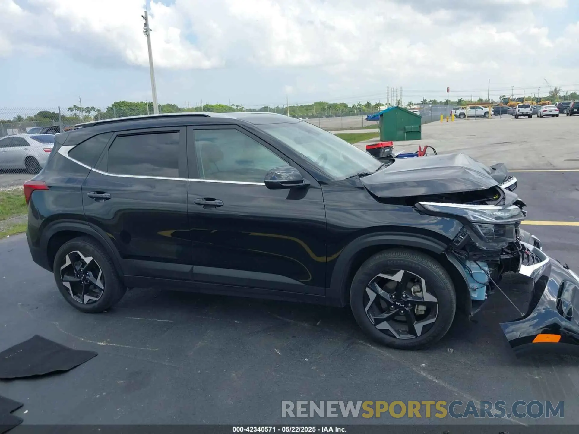 13 Photograph of a damaged car KNDER2AA8R7636670 KIA SELTOS 2024