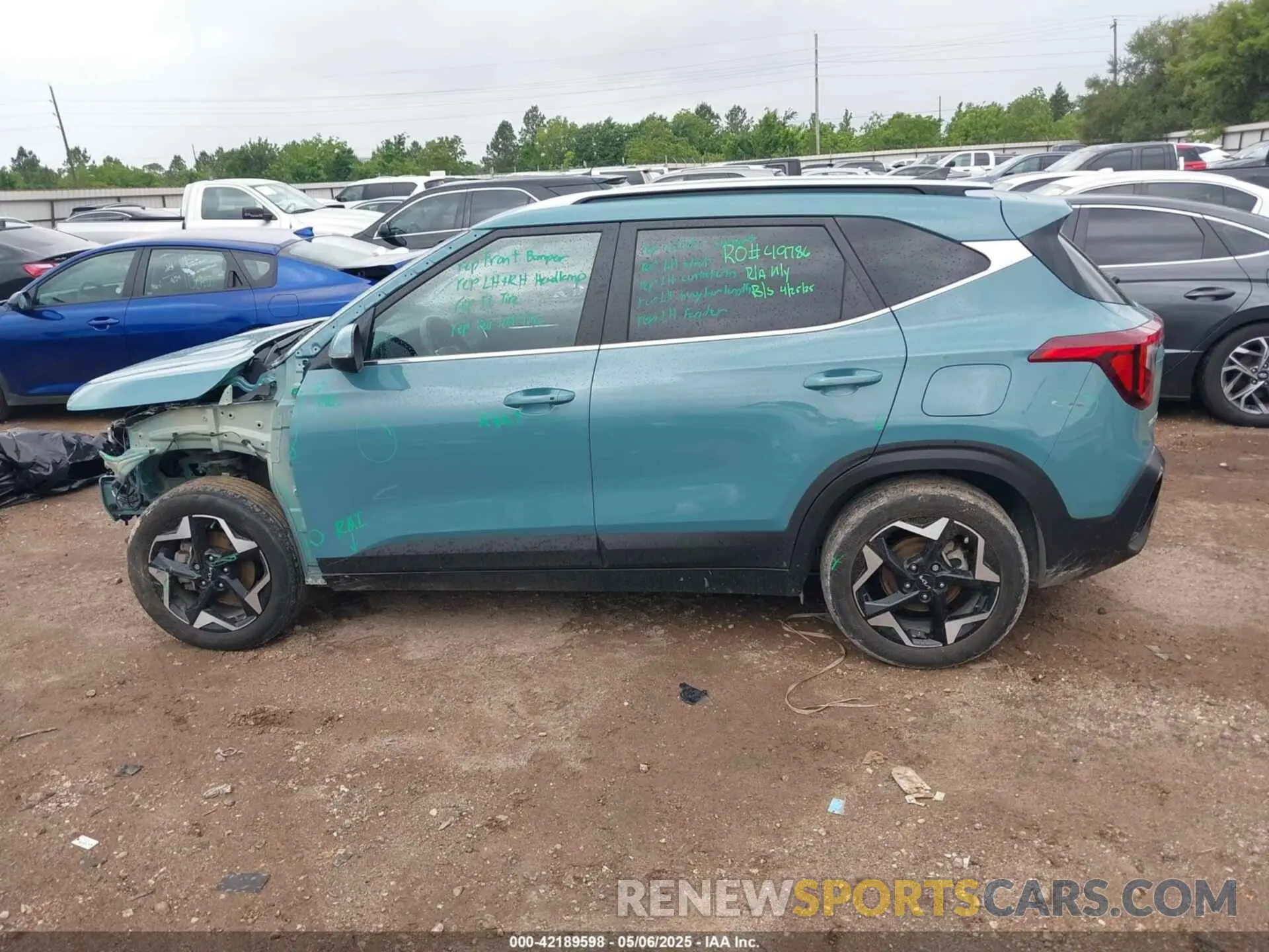 15 Photograph of a damaged car KNDER2AA9R7481398 KIA SELTOS 2024