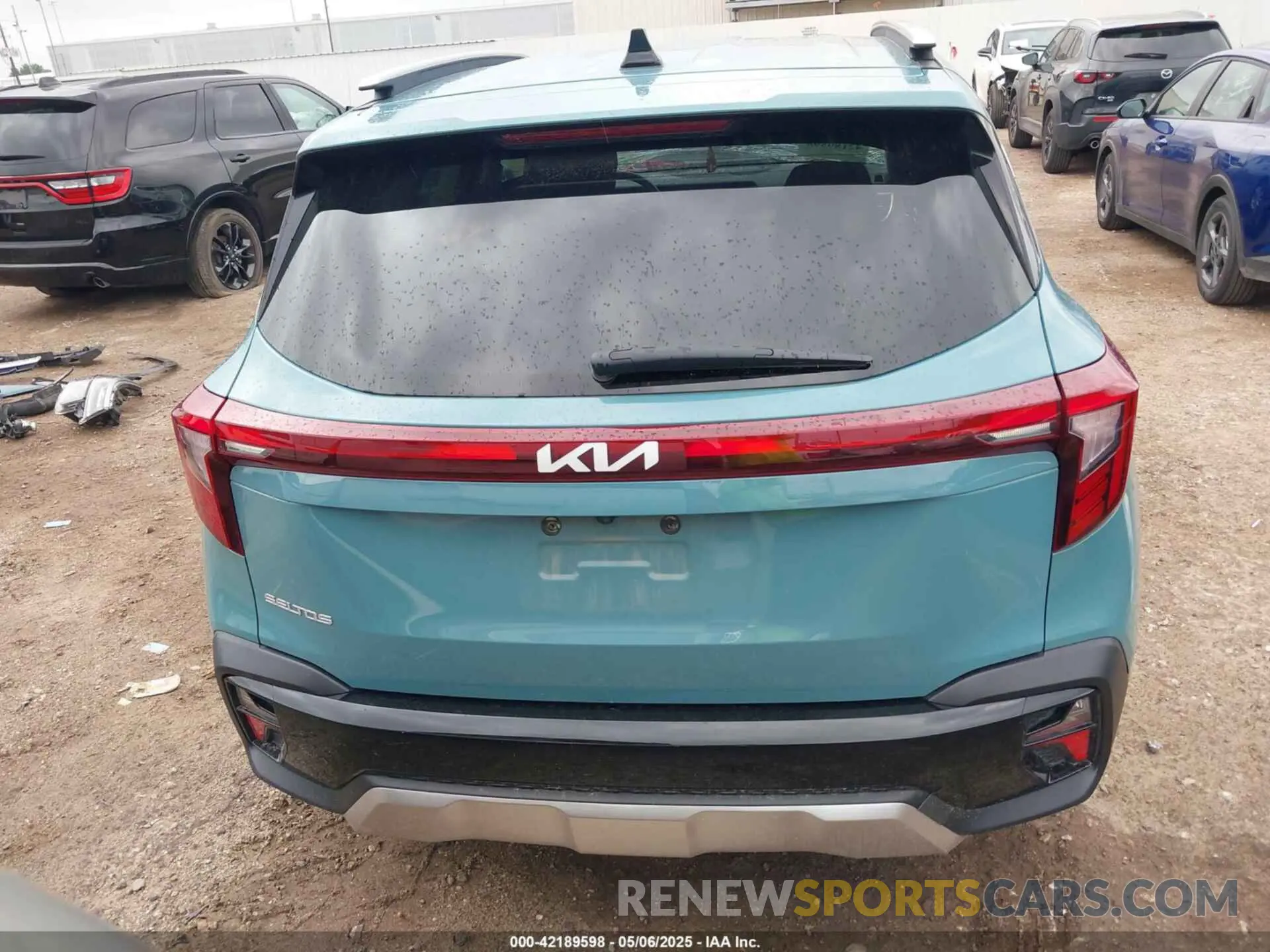 17 Photograph of a damaged car KNDER2AA9R7481398 KIA SELTOS 2024