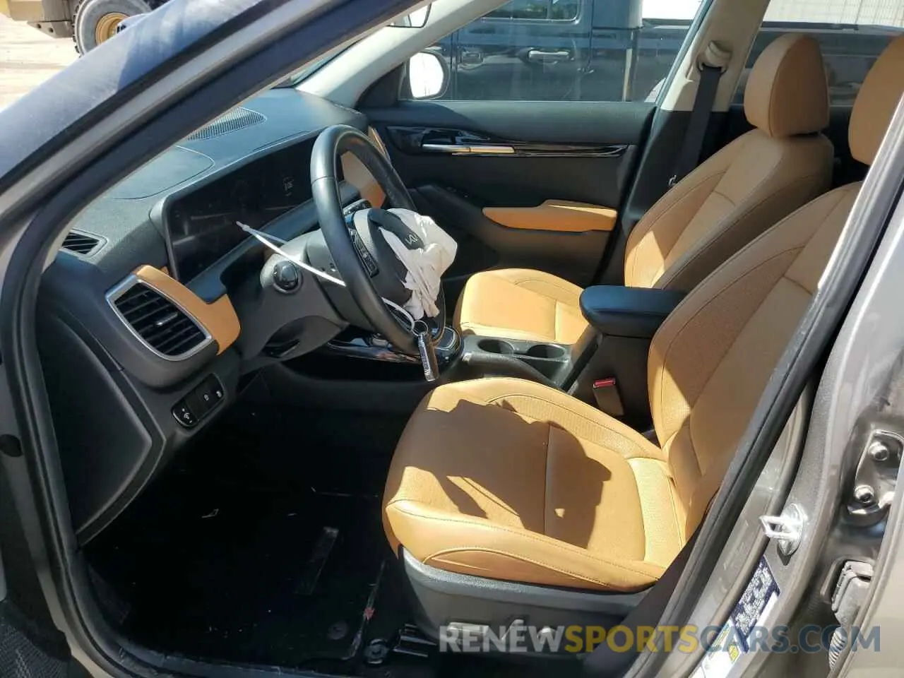 7 Photograph of a damaged car KNDER2AA9R7501309 KIA SELTOS 2024