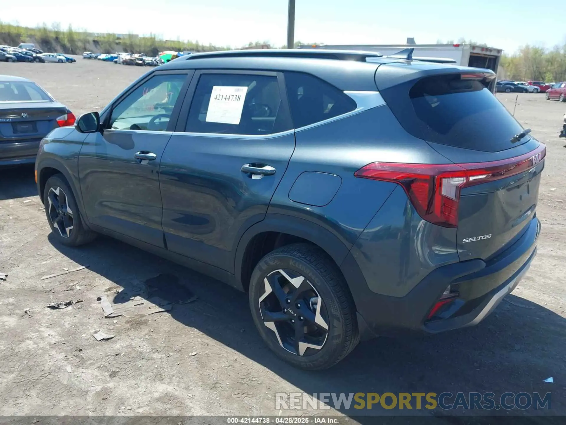 3 Photograph of a damaged car KNDERCAA1R7577337 KIA SELTOS 2024