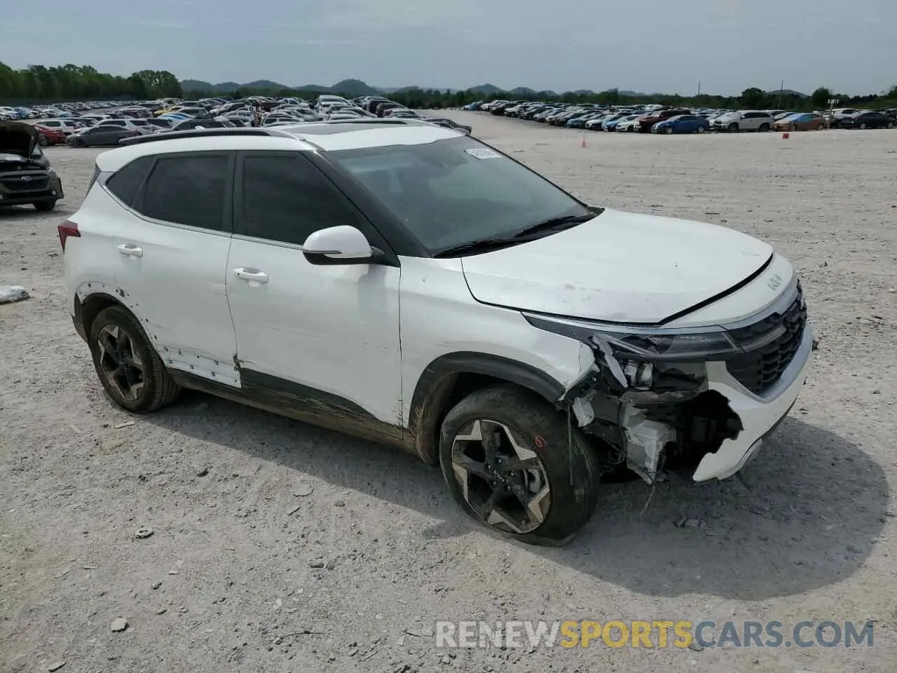 4 Photograph of a damaged car KNDERCAA1R7594333 KIA SELTOS 2024