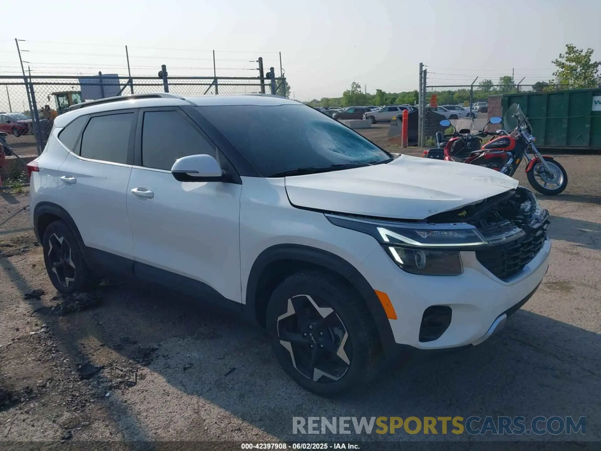 1 Photograph of a damaged car KNDERCAA2R7551667 KIA SELTOS 2024