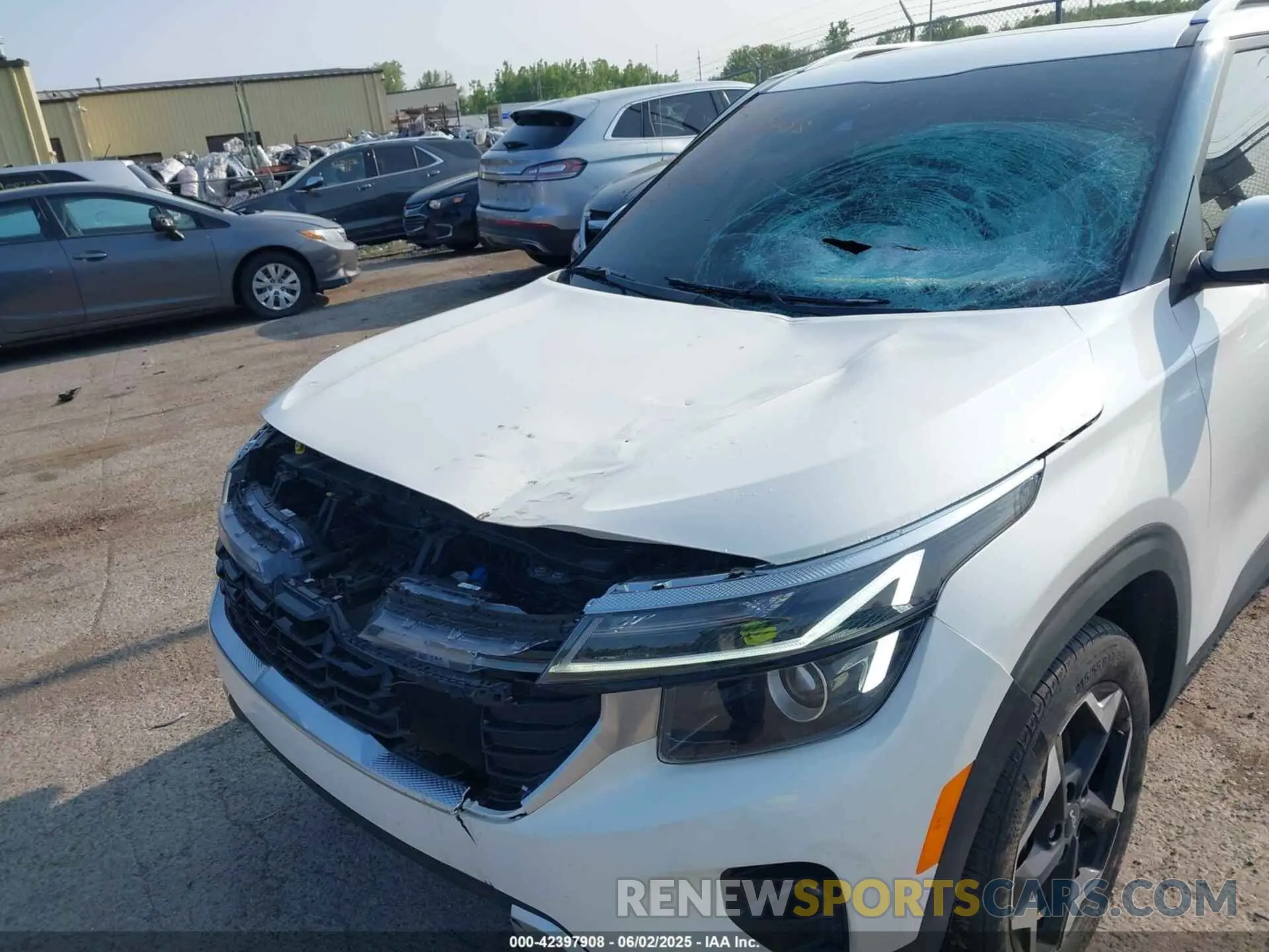 6 Photograph of a damaged car KNDERCAA2R7551667 KIA SELTOS 2024