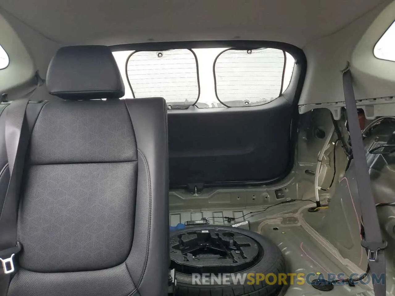 10 Фотография поврежденного автомобиля KNDERCAA3R7529483 KIA SELTOS 2024