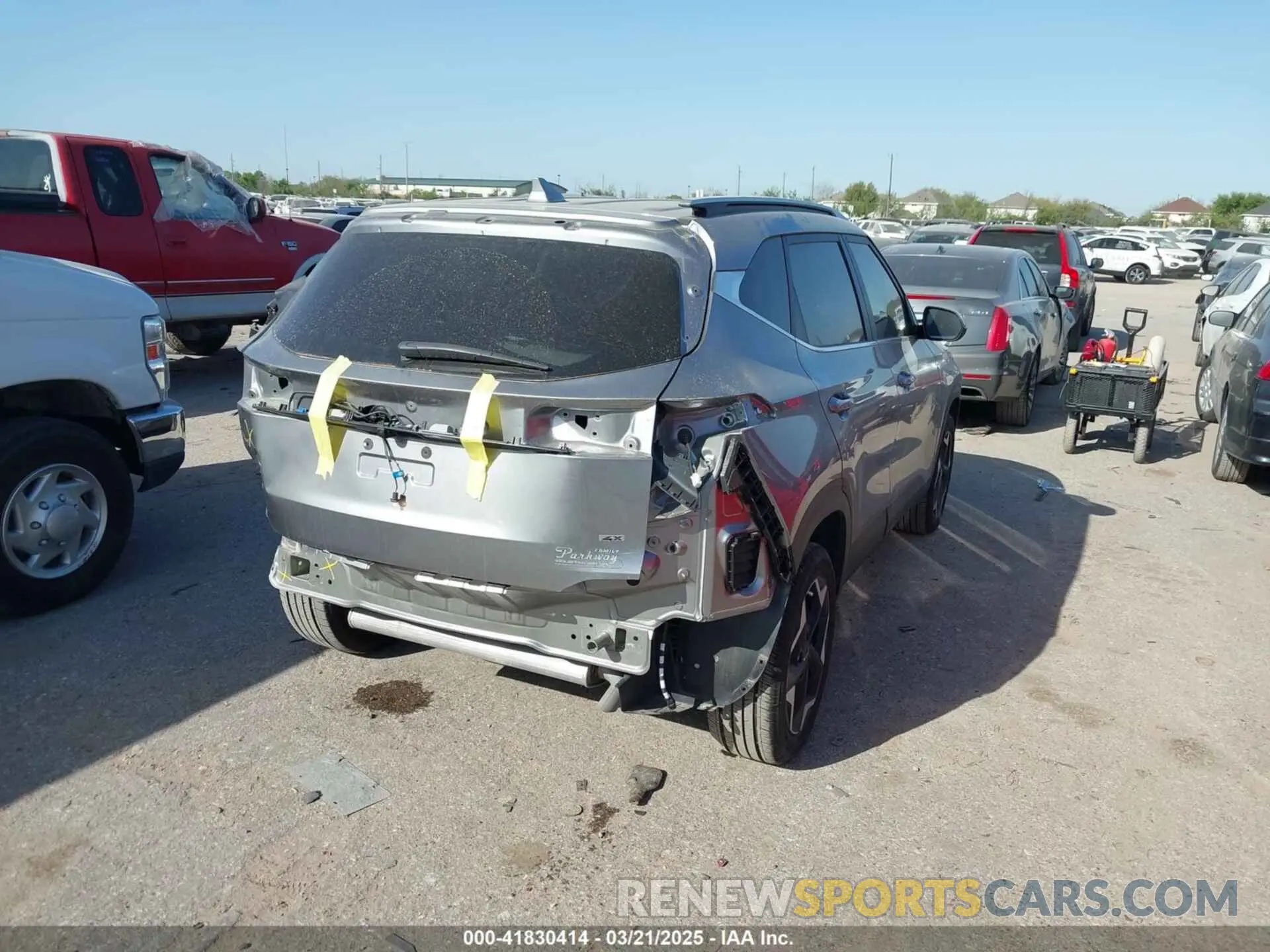 4 Фотография поврежденного автомобиля KNDERCAA3R7603839 KIA SELTOS 2024