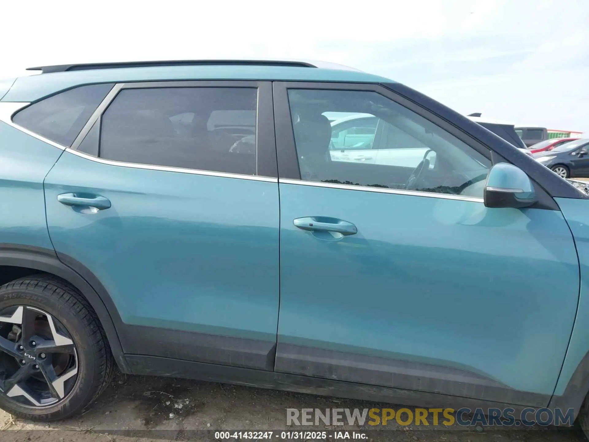 13 Photograph of a damaged car KNDERCAA4R7482254 KIA SELTOS 2024