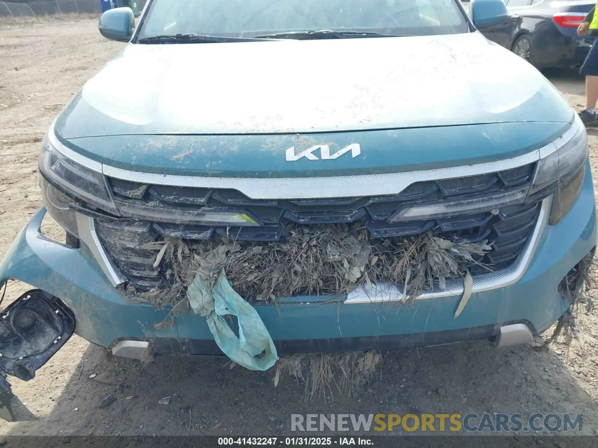 18 Photograph of a damaged car KNDERCAA4R7482254 KIA SELTOS 2024