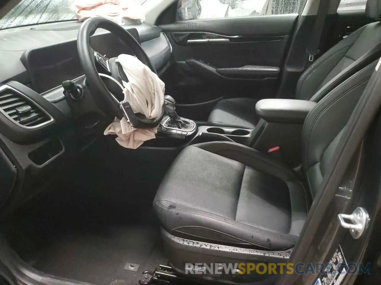 7 Photograph of a damaged car KNDERCAA4R7574612 KIA SELTOS 2024