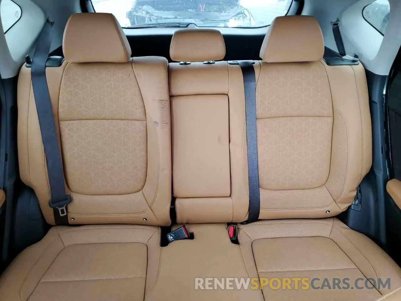 10 Фотография поврежденного автомобиля KNDERCAA7R7652736 KIA SELTOS 2024