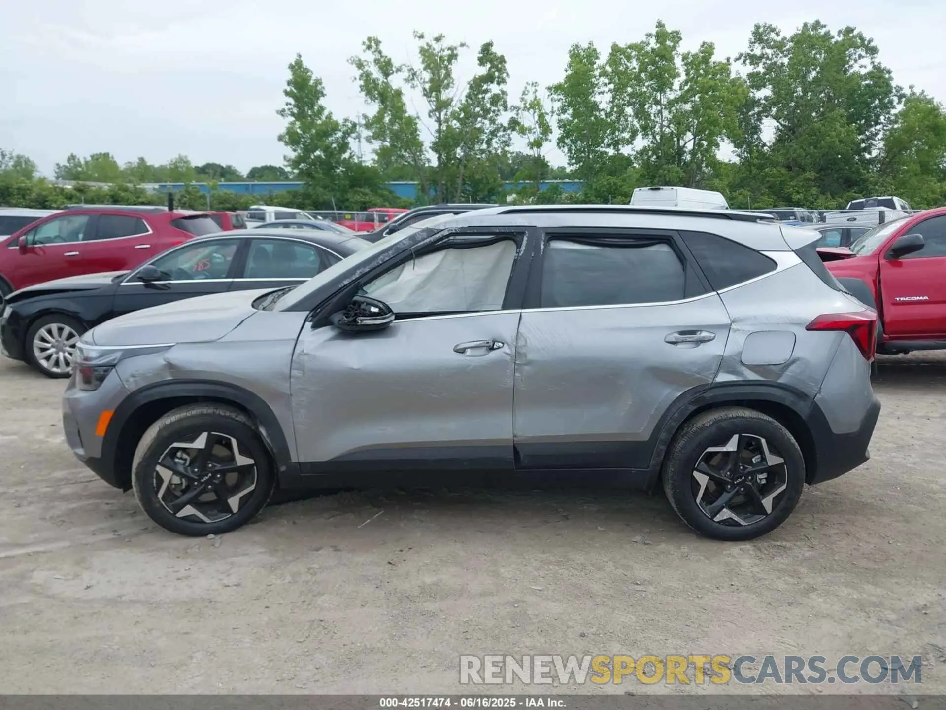 14 Фотография поврежденного автомобиля KNDERCAAXR7623425 KIA SELTOS 2024